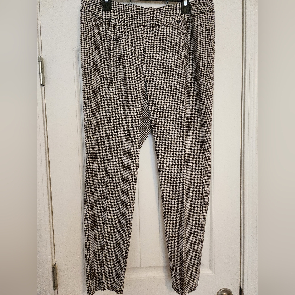 Cato Women's Black White Houndstooth Pull On Pants Size 16W Coastal Grandma